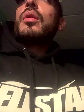 Snapshot of malek_xarx_ chatting on January 17, 2026, 4:28 am malek xarx online show from January 17, 2026, 4:28 am