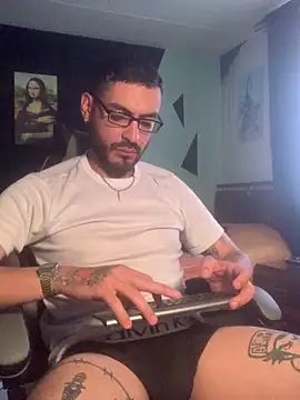 Snapshot of malek_xarx_ chatting on January 18, 2026, 9:51 pm malek xarx online show from January 18, 2026, 9:51 pm