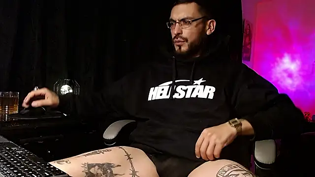 Snapshot of malek_xarx_ chatting on February 11, 2026, 3:11 am malek xarx online show from February 11, 2026, 3:11 am