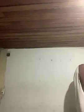 Snapshot of malek_xarx_ chatting on February 19, 2026, 12:06 am malek xarx online show from February 19, 2026, 12:06 am