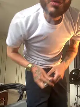 Snapshot of malek_xarx_ chatting on February 19, 2026, 4:03 pm malek xarx online show from February 19, 2026, 4:03 pm