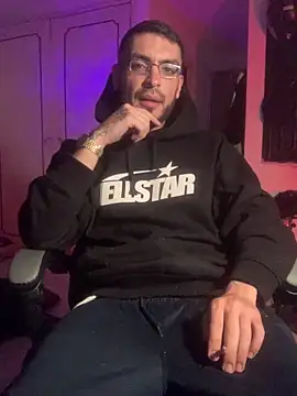 Snapshot of malek_xarx_ chatting on February 28, 2026, 1:17 am malek xarx online show from February 28, 2026, 1:17 am