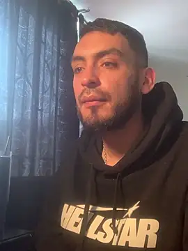 Snapshot of malek_xarx_ chatting on March 1, 2026, 8:44 pm malek xarx online show from March 1, 2026, 8:44 pm