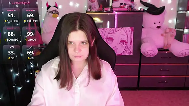 AmyVibess online show from October 17, 2025, 8:00 pm