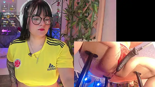 EternaAura online show from November 11, 2025, 1:11 pm