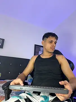 Luke Stone online show from October 24, 2025, 4:36 pm