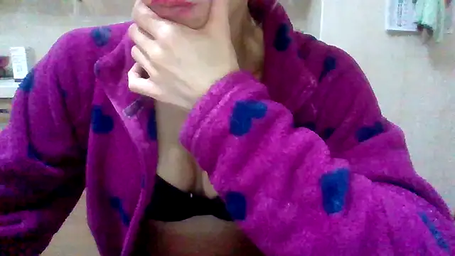 Kelly80 online show from February 7, 2026, 3:43 am