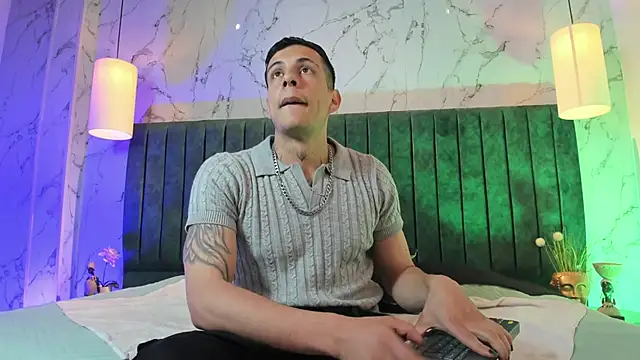 Dustin Sonne online show from April 7, 2026, 3:29 am