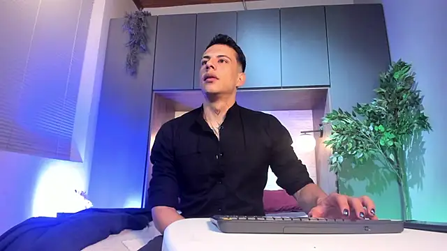 Snapshot of Dustin_Sonne chatting on May 29, 2026, 3:48 am Dustin Sonne online show from May 29, 2026, 3:48 am