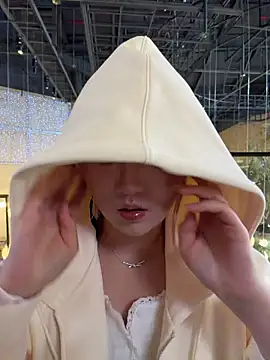 winter11 online show from March 28, 2026, 7:08 am