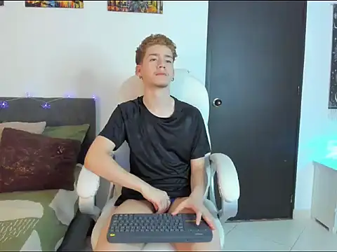 ThiagooJames online show from February 14, 2026, 3:36 am