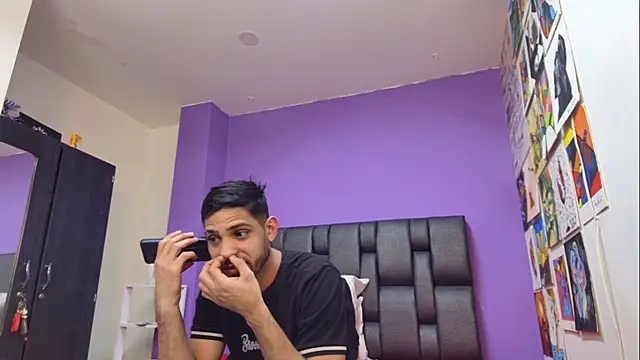 ashtoncooperr online show from September 18, 2025, 7:49 pm