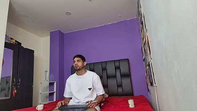 ashtoncooperr online show from October 3, 2025, 5:43 pm