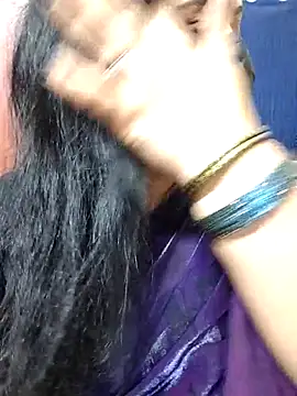 honey-flower online show from September 18, 2025, 3:41 am