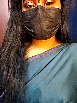 honey-flower online show from October 4, 2025, 2:26 pm