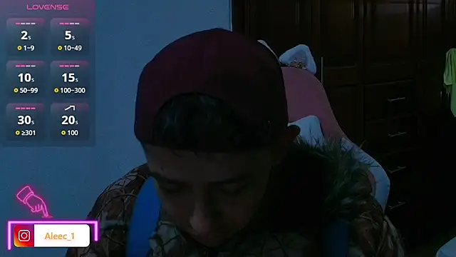 Snapshot of Aleecandrews chatting on September 30, 2025, 7:19 pm Aleecandrews online show from September 30, 2025, 7:19 pm