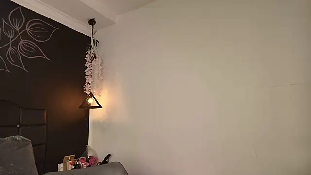 Aleecandrews online show from November 18, 2025, 7:07 pm