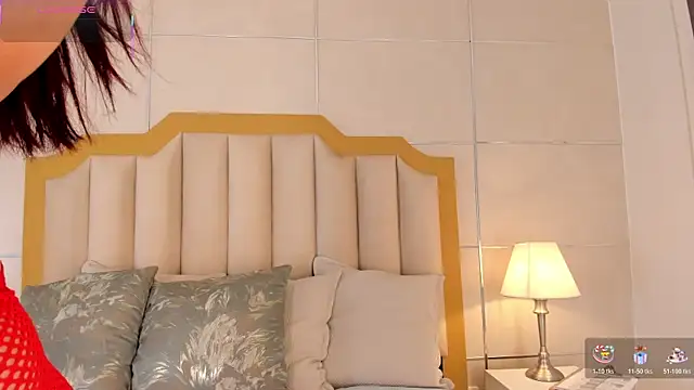 MaddieParker online show from December 4, 2025, 7:11 pm