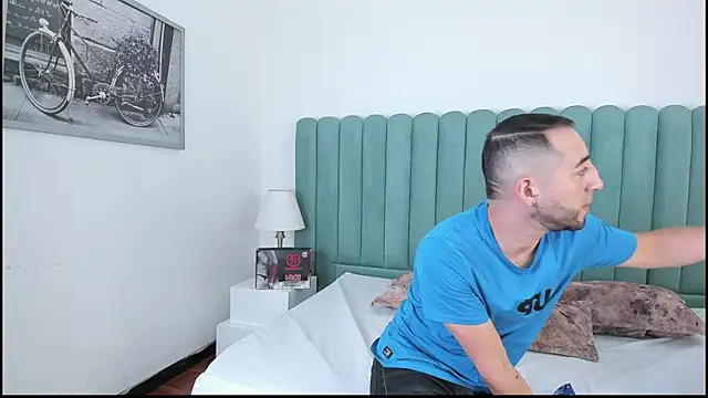 Lushian  online show from October 4, 2025, 2:26 pm