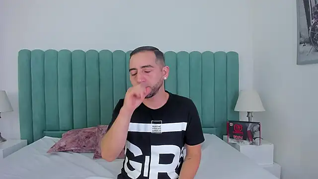 Lushian  online show from November 7, 2025, 2:50 pm