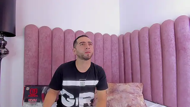 Lushian  online show from November 12, 2025, 2:39 pm