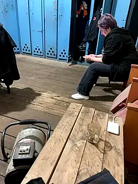 Snapshot of ReginaAndGordon chatting on November 7, 2025, 2:17 pm ReginaAndGordon online show from November 7, 2025, 2:17 pm