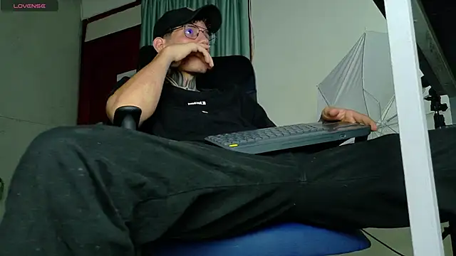 david huge online show from March 23, 2026, 7:51 pm