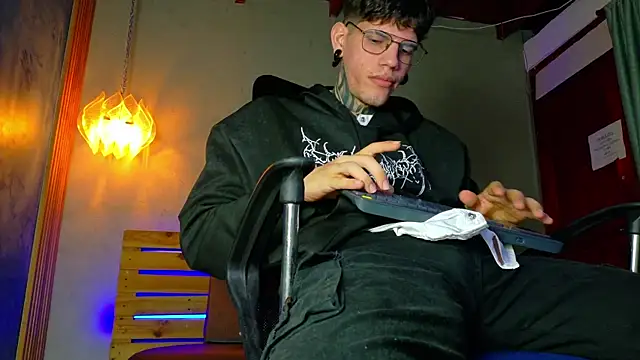 david huge online show from April 11, 2026, 3:11 am