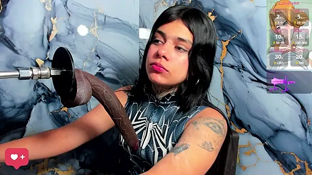 Emily Evo online show from September 14, 2025, 11:37 pm