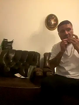 Snapshot of OfferedTearing chatting on October 26, 2025, 3:12 am OfferedTearing online show from October 26, 2025, 3:12 am