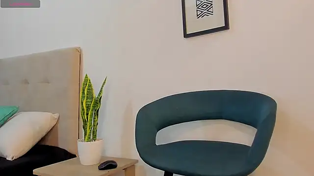 KylliamLevis online show from January 15, 2026, 2:21 pm