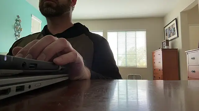 spongers1402 online show from March 10, 2026, 9:42 pm