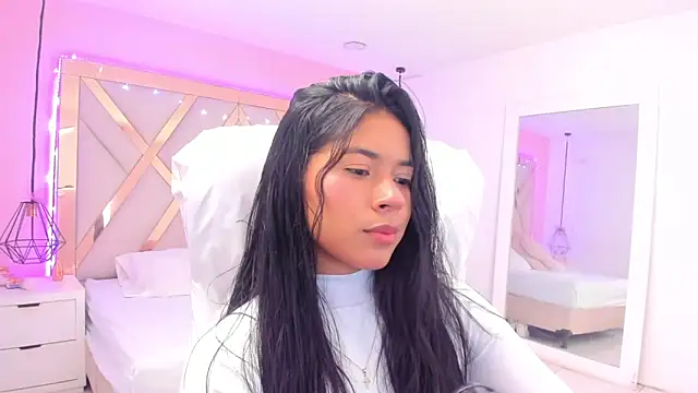 samantaa shy online show from March 15, 2026, 2:06 am