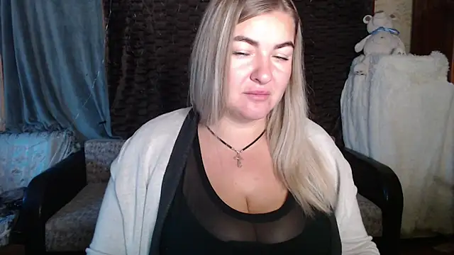 NikaSkylink online show from October 15, 2025, 3:39 am