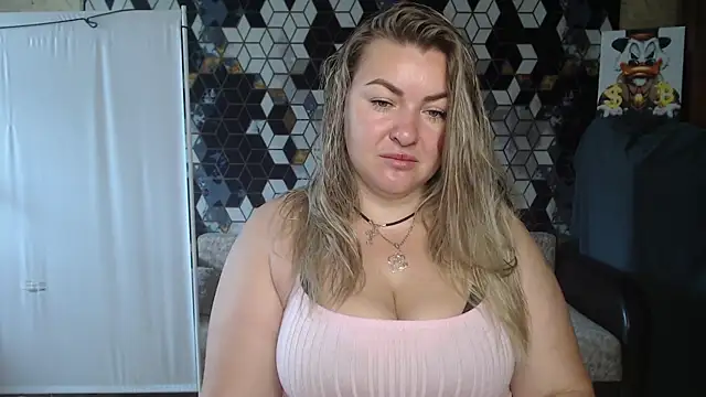 NikaSkylink online show from June 5, 2026, 5:03 am
