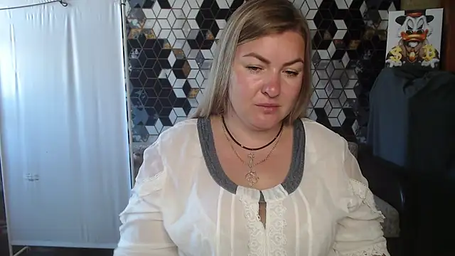 NikaSkylink online show from June 8, 2026, 5:52 am
