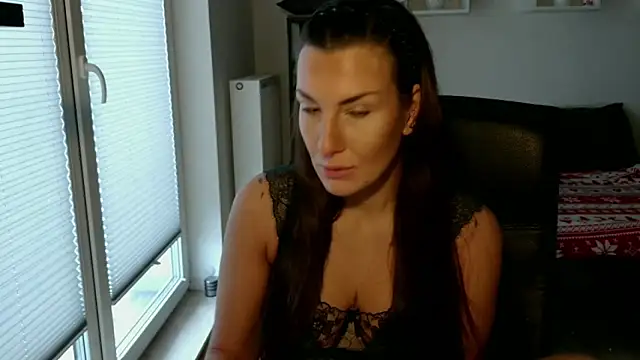 DonnaAmore online show from January 12, 2026, 10:42 am