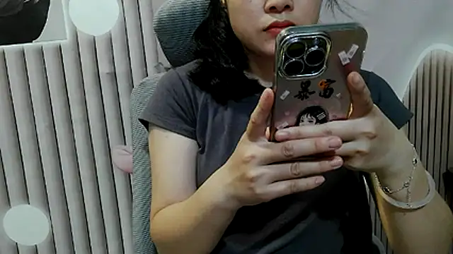 Snapshot of Emachiii chatting on September 22, 2025, 1:51 am Emachiii online show from September 22, 2025, 1:51 am