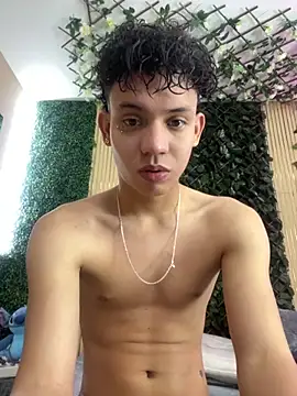 JoseLucian online show from October 15, 2025, 8:09 pm