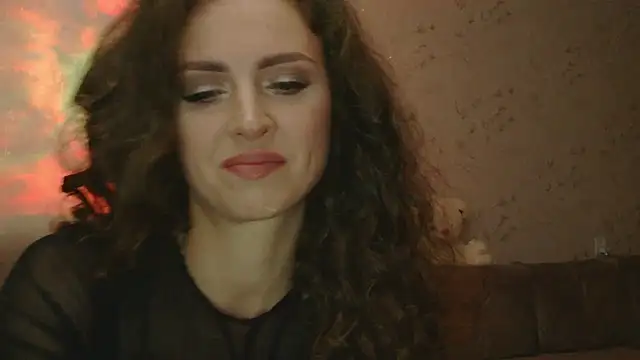 Amber Carrol online show from November 11, 2025, 5:24 pm