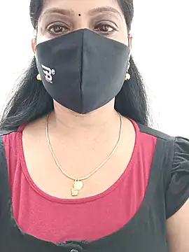 shivani27 online show from September 9, 2025, 6:40 pm