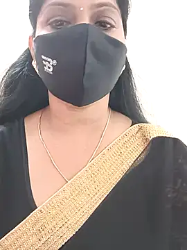 shivani27 online show from October 3, 2025, 8:44 am