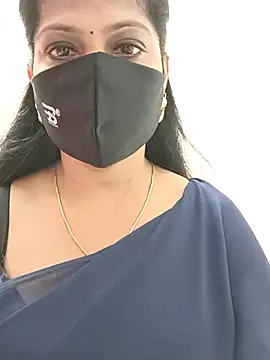 shivani27 online show from October 12, 2025, 8:02 am