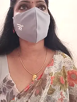 Snapshot of shivani27 chatting on December 5, 2025, 8:12 am shivani27 online show from December 5, 2025, 8:12 am