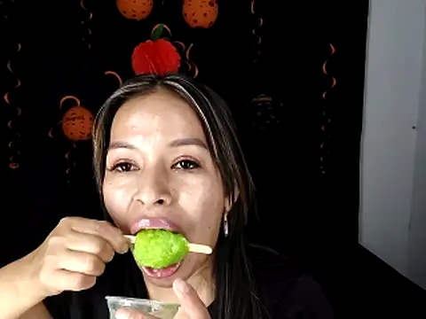 AntonelaMorriz online show from October 13, 2025, 7:14 pm