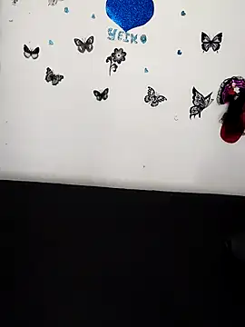 AntonelaMorriz online show from November 28, 2025, 8:06 am