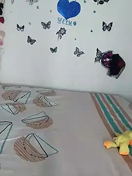 AntonelaMorriz online show from December 1, 2025, 7:35 am