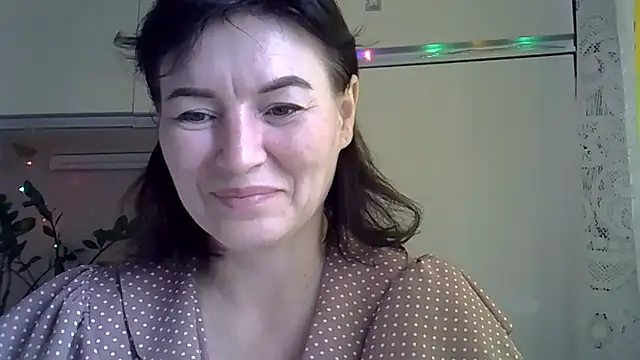 Krystal 82 online show from October 12, 2025, 8:46 am