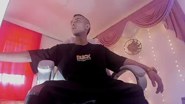 Dereck Boy8 online show from September 29, 2025, 9:41 pm