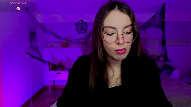 Real cutie1 online show from November 3, 2025, 8:32 pm